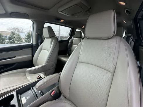 Used 2023 Honda Odyssey Elite image 18
