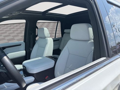 Used 2025 Chevrolet Tahoe Premier w/ Sun And Tow Package RWD image 15