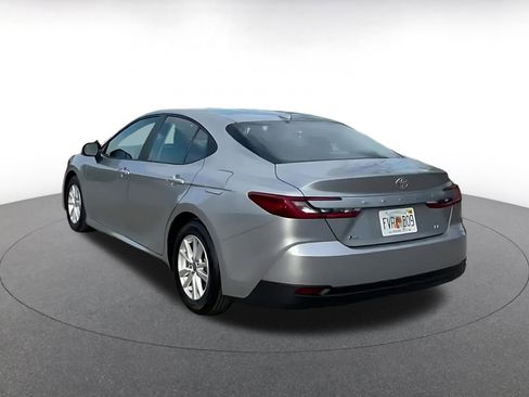 Used 2025 Toyota Camry LE image 11