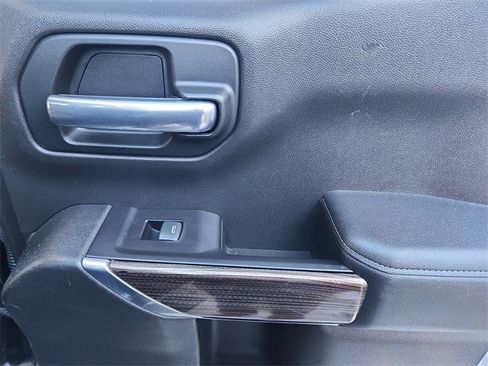 Used 2019 Chevrolet Silverado 1500 RST image 31