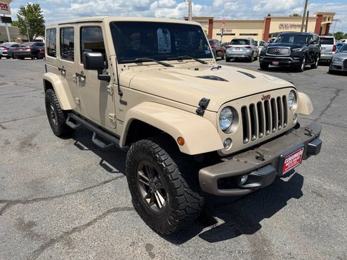 Used 2016 Jeep Wrangler Unlimited Sahara AWD/4WD image 17