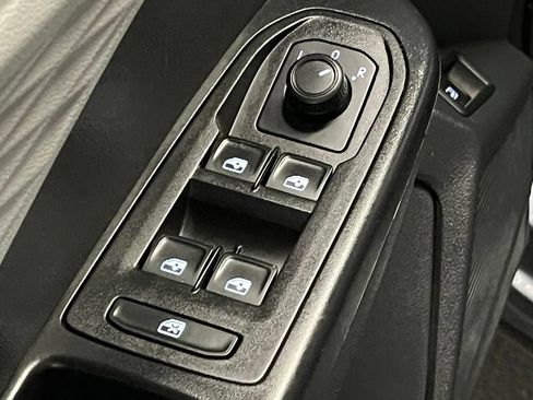 Used 2023 Volkswagen Taos S w/ Driver Assistance Package FWD image 16