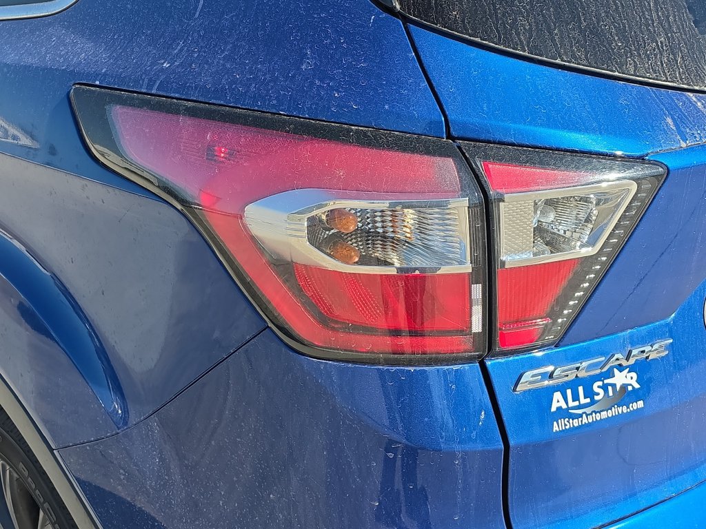 Used 2017 Ford Escape Titanium w/ Equipment Group 301A AWD/4WD image 16