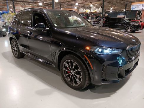 Certified 2024 BMW X5 xDrive40i w/ M Sport Package image 4