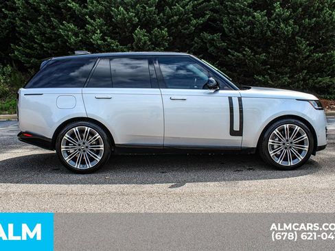 Used 2024 Land Rover Range Rover SE AWD/4WD image 9