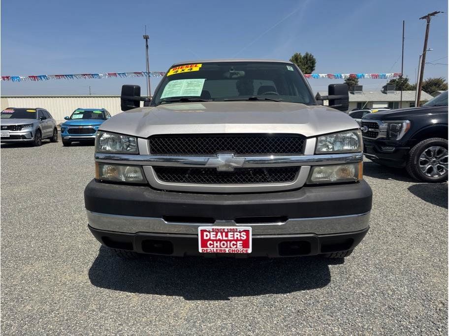 Used 2004 Chevrolet Silverado 2500 LS w/ Skid Plate Package AWD/4WD image 2