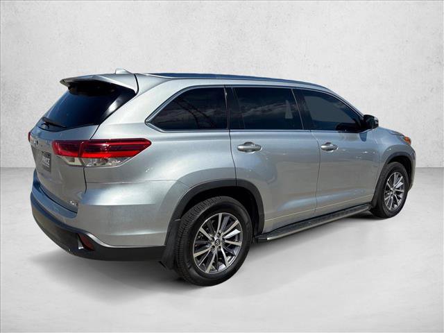 Used 2017 Toyota Highlander XLE FWD image 5