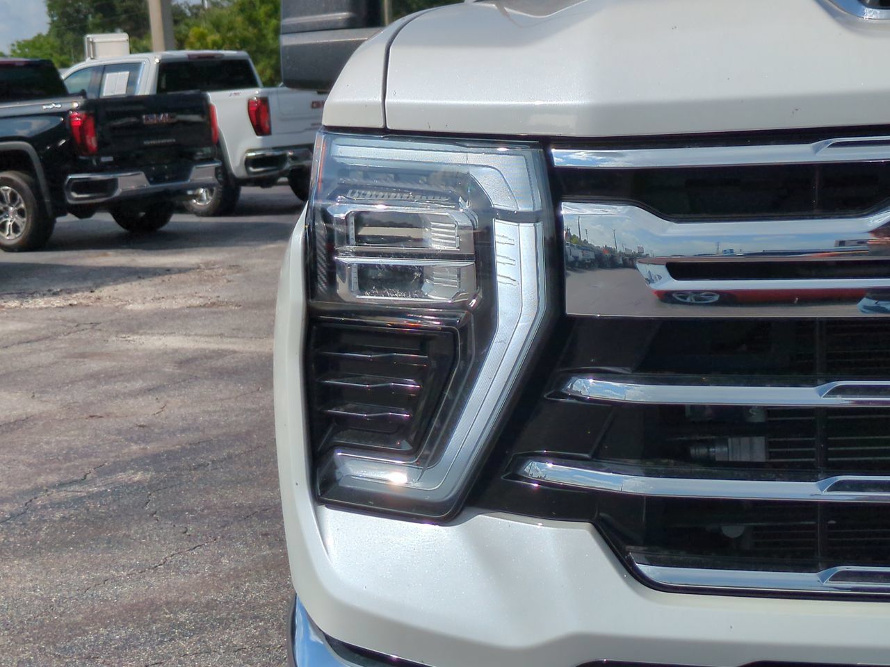 Used 2024 Chevrolet Silverado 2500 LTZ w/ LTZ Plus Package AWD/4WD image 10