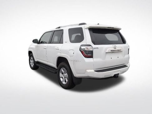 Used 2024 Toyota 4Runner SR5 AWD/4WD image 7