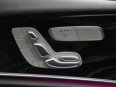 Used 2022 Mercedes-Benz E 350 4MATIC Sedan image 32