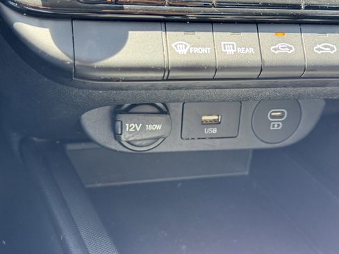 Used 2024 Hyundai Elantra SEL FWD image 22
