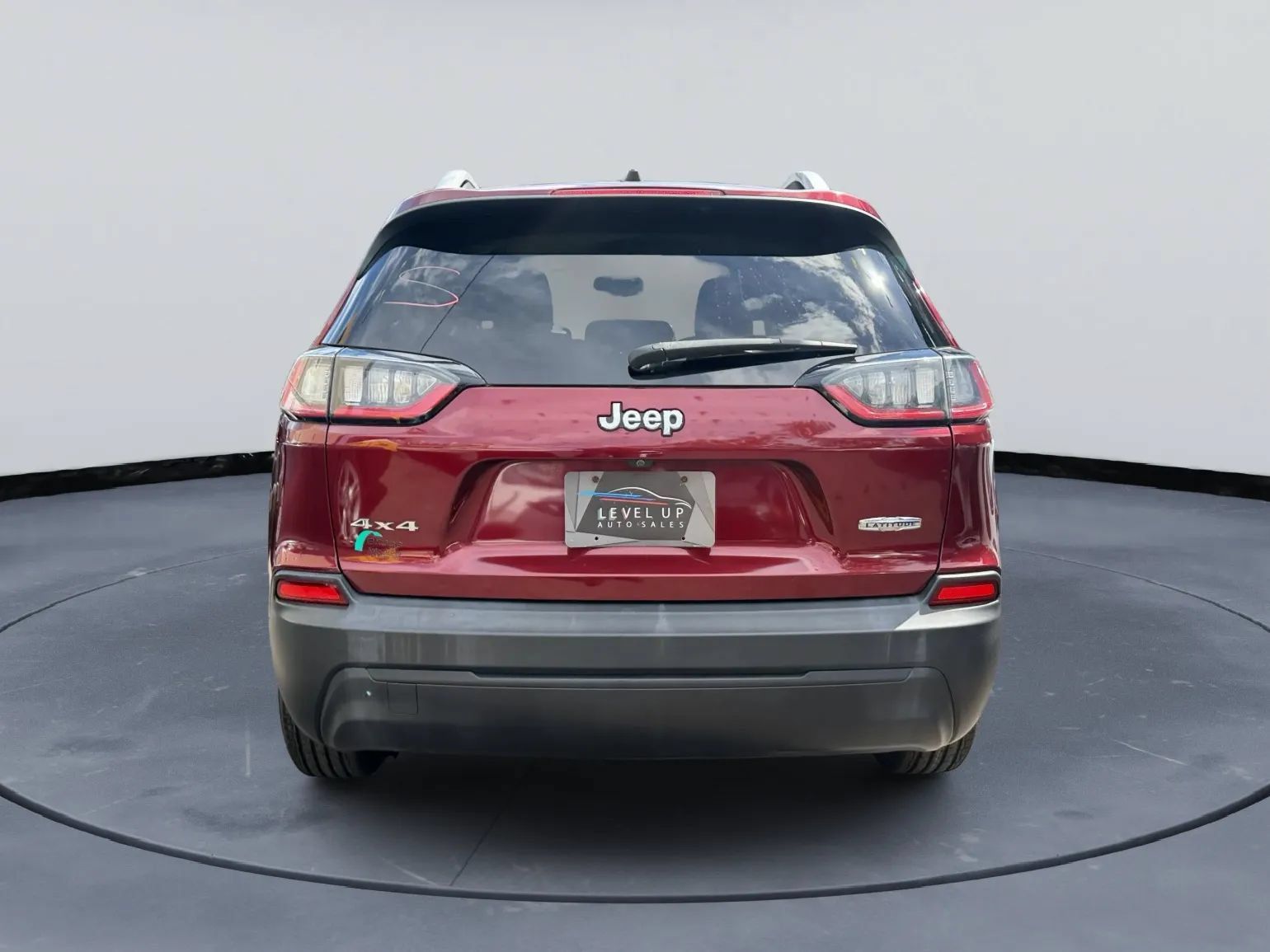 Used 2019 Jeep Cherokee Latitude w/ Popular Appearance Group AWD/4WD image 5