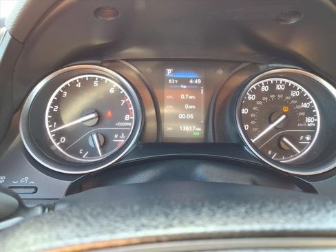 Used 2024 Toyota Camry SE image 19
