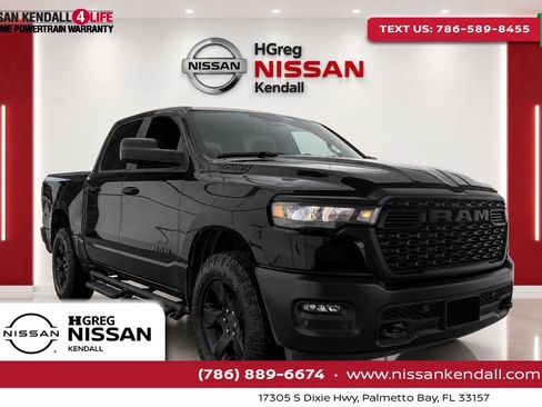 Used 2025 RAM 1500 Warlock AWD/4WD image 1