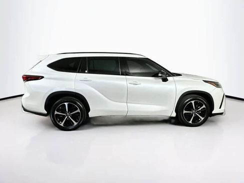 Used 2022 Toyota Highlander XSE FWD image 26