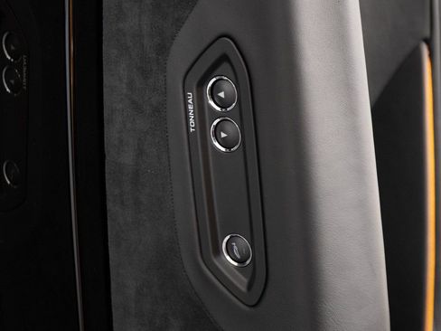 Used 2024 McLaren 750S Spider image 12