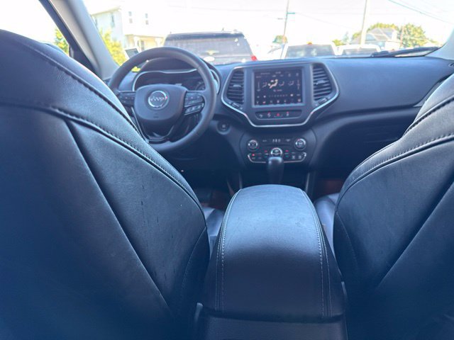 Used 2023 Jeep Cherokee Altitude Lux AWD/4WD image 39