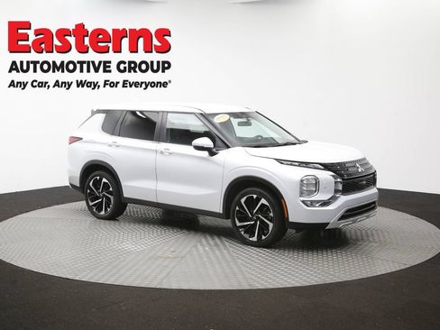 Used 2024 Mitsubishi Outlander SE AWD/4WD image 49
