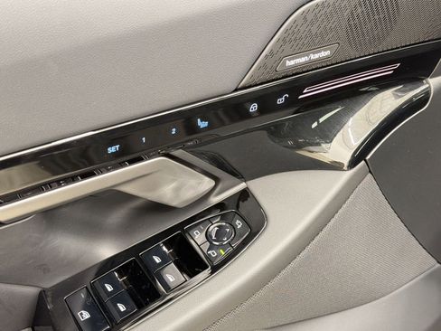 New 2026 BMW 530i w/ Premium Package RWD image 18