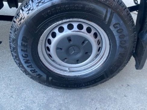 Used 2019 Mercedes-Benz Sprinter 170 image 28