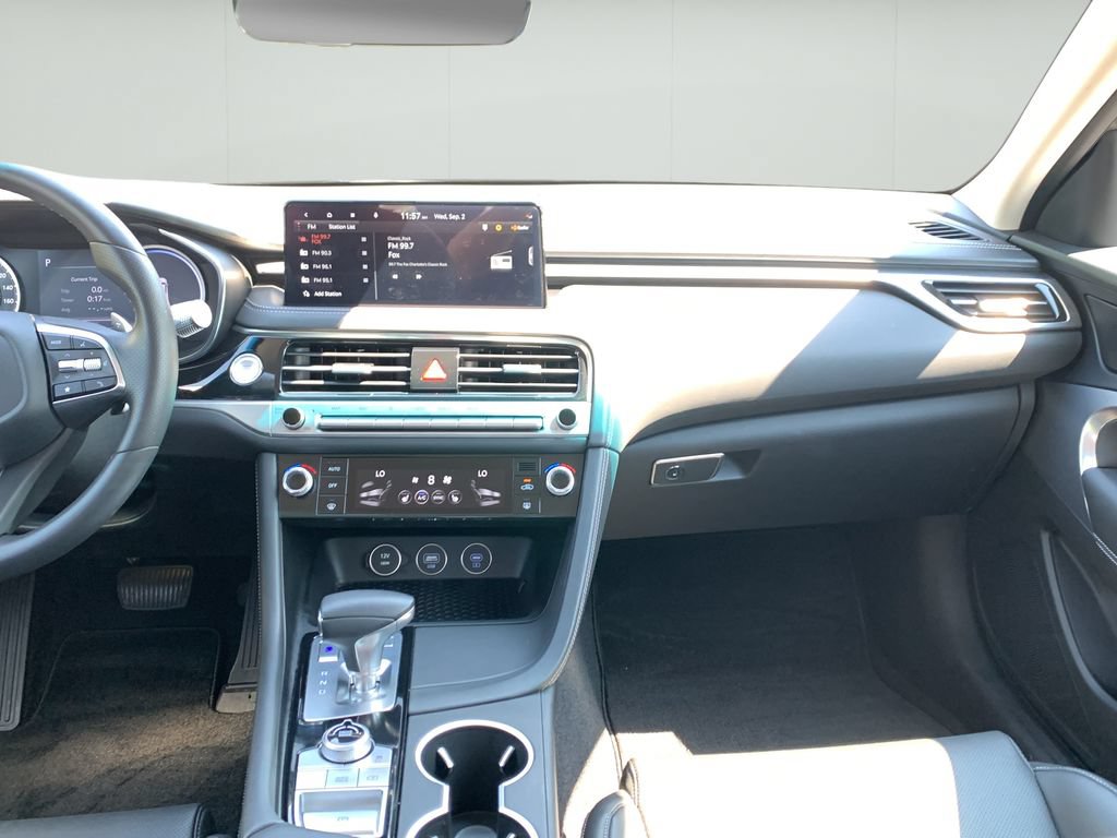 Certified 2026 Genesis G70 2.5T RWD image 19