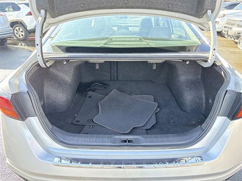 Used 2020 Nissan Altima 2.5 SR w/ Premium Package image 12