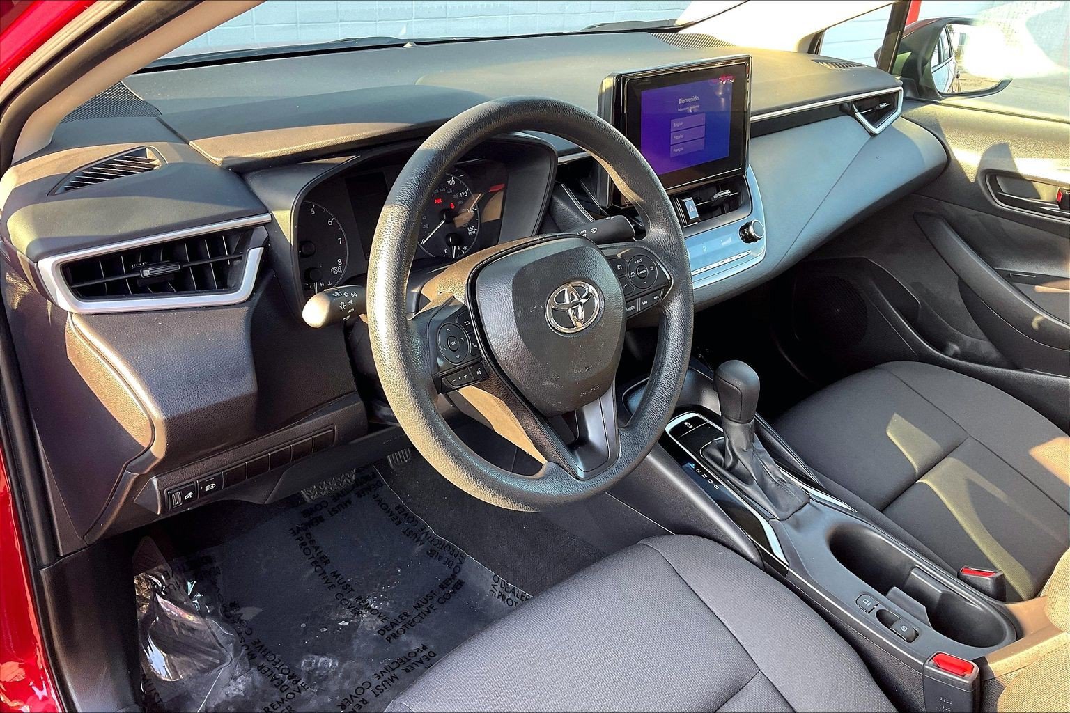Used 2025 Toyota Corolla LE FWD image 17