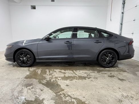 Certified 2025 Honda Accord SE image 8