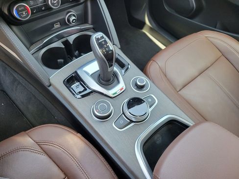 Used 2022 Alfa Romeo Stelvio Ti AWD/4WD image 15