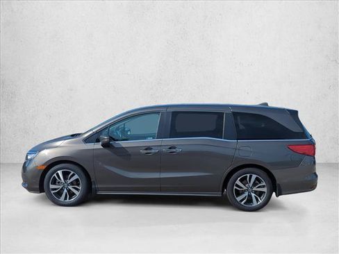 Used 2023 Honda Odyssey Touring image 4