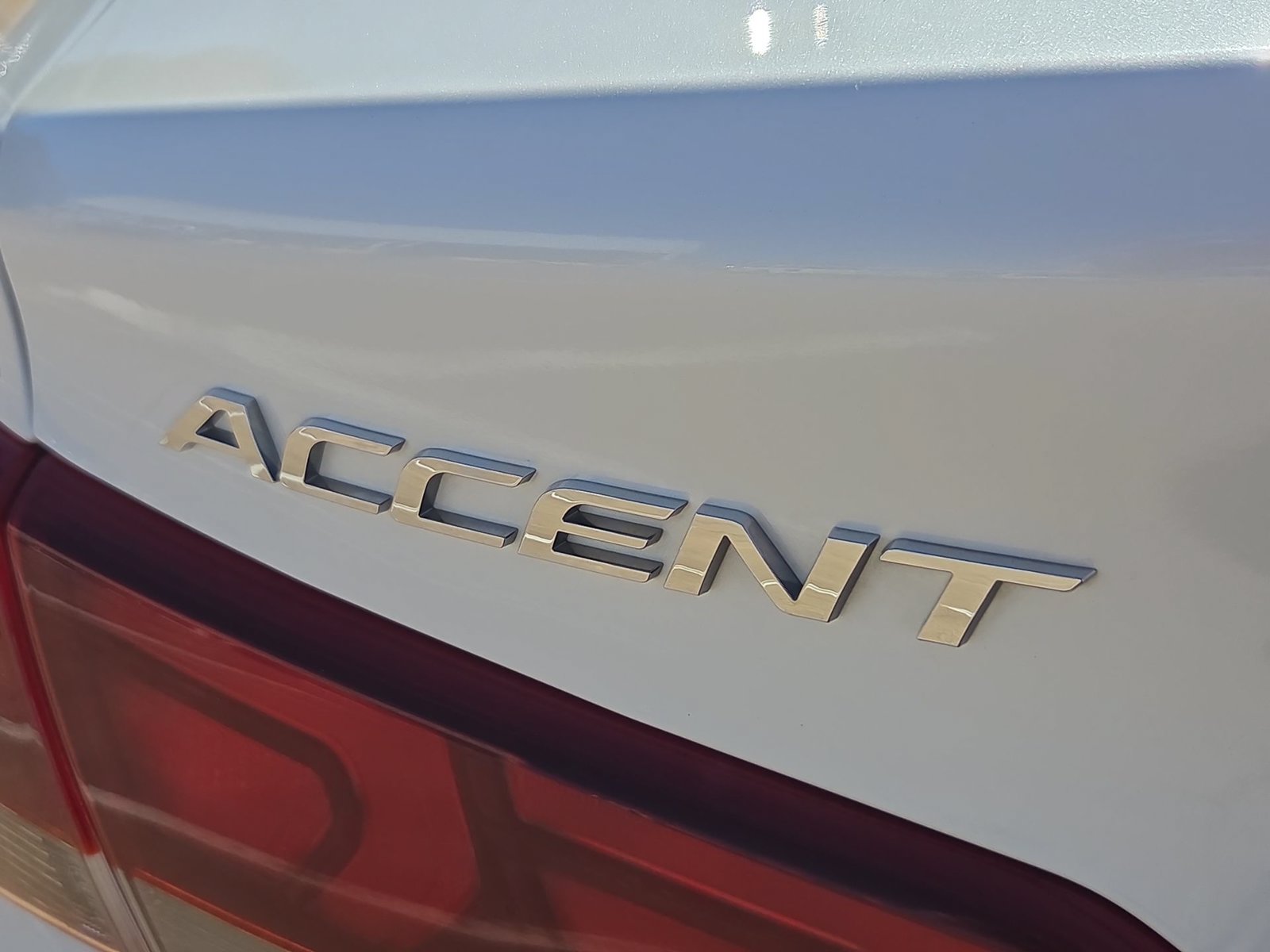 Used 2020 Hyundai Accent SE w/ Cargo Package FWD image 29