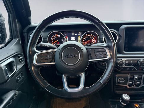Used 2020 Jeep Gladiator Overland image 15