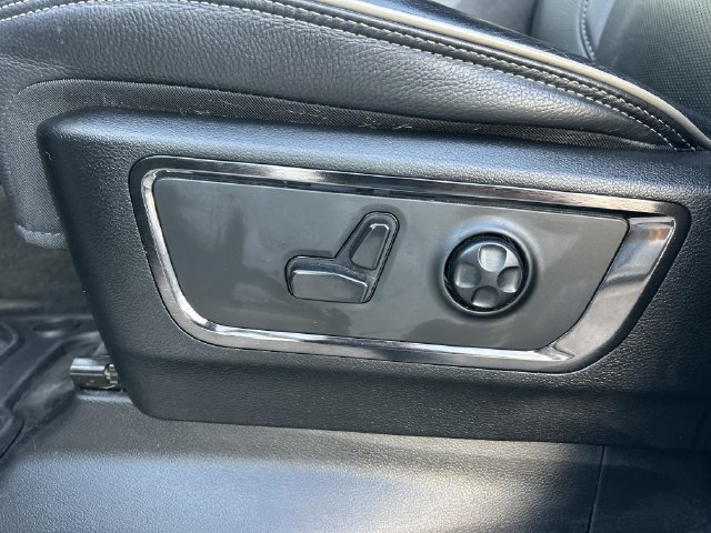 Used 2024 RAM 1500 Limited AWD/4WD image 12