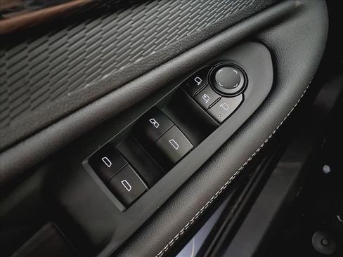 New 2025 Chevrolet Blazer EV LT image 16