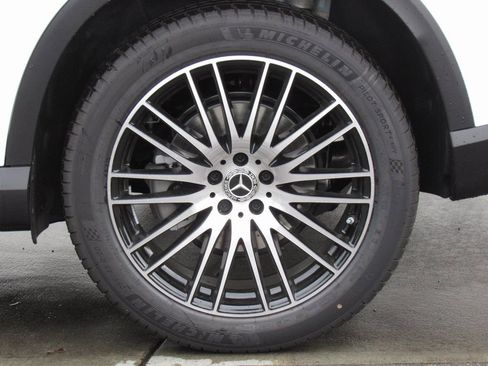 New 2026 Mercedes-Benz GLC 300 4MATIC image 36