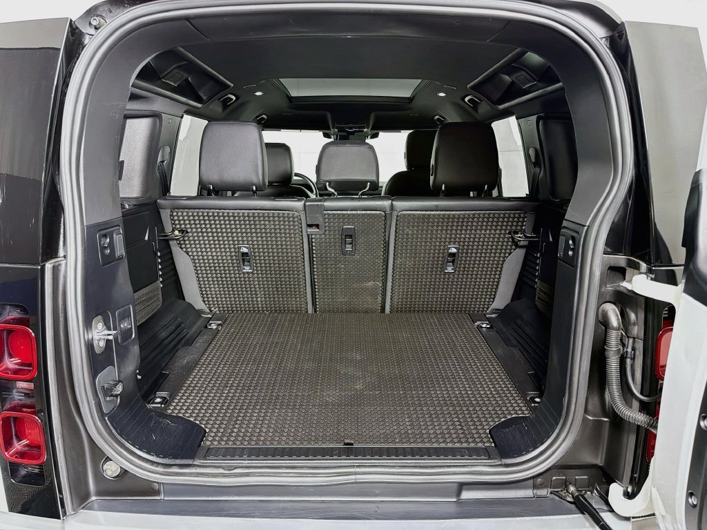 Used 2024 Land Rover Defender 110 S AWD/4WD image 27