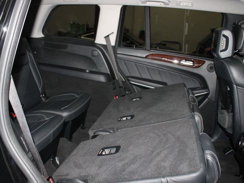 Used 2014 Mercedes-Benz GL 550 4MATIC image 40