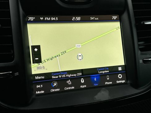 Used 2023 Chrysler 300 C image 18