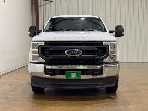 Used 2022 Ford F250 XL w/ Power Equipment Group AWD/4WD image 2