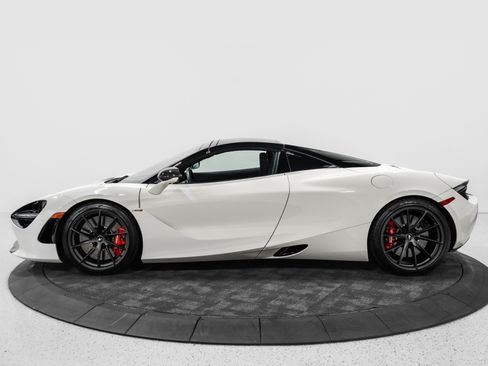 Used 2021 McLaren 720S Performance RWD image 18