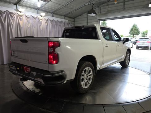 Used 2023 Chevrolet Silverado 1500 LT AWD/4WD image 3