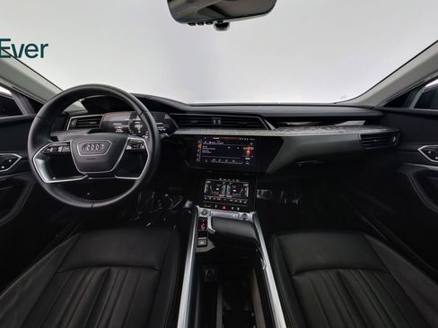 Used 2024 Audi Q8 e-tron Premium Plus w/ Premium Plus Package AWD/4WD image 26