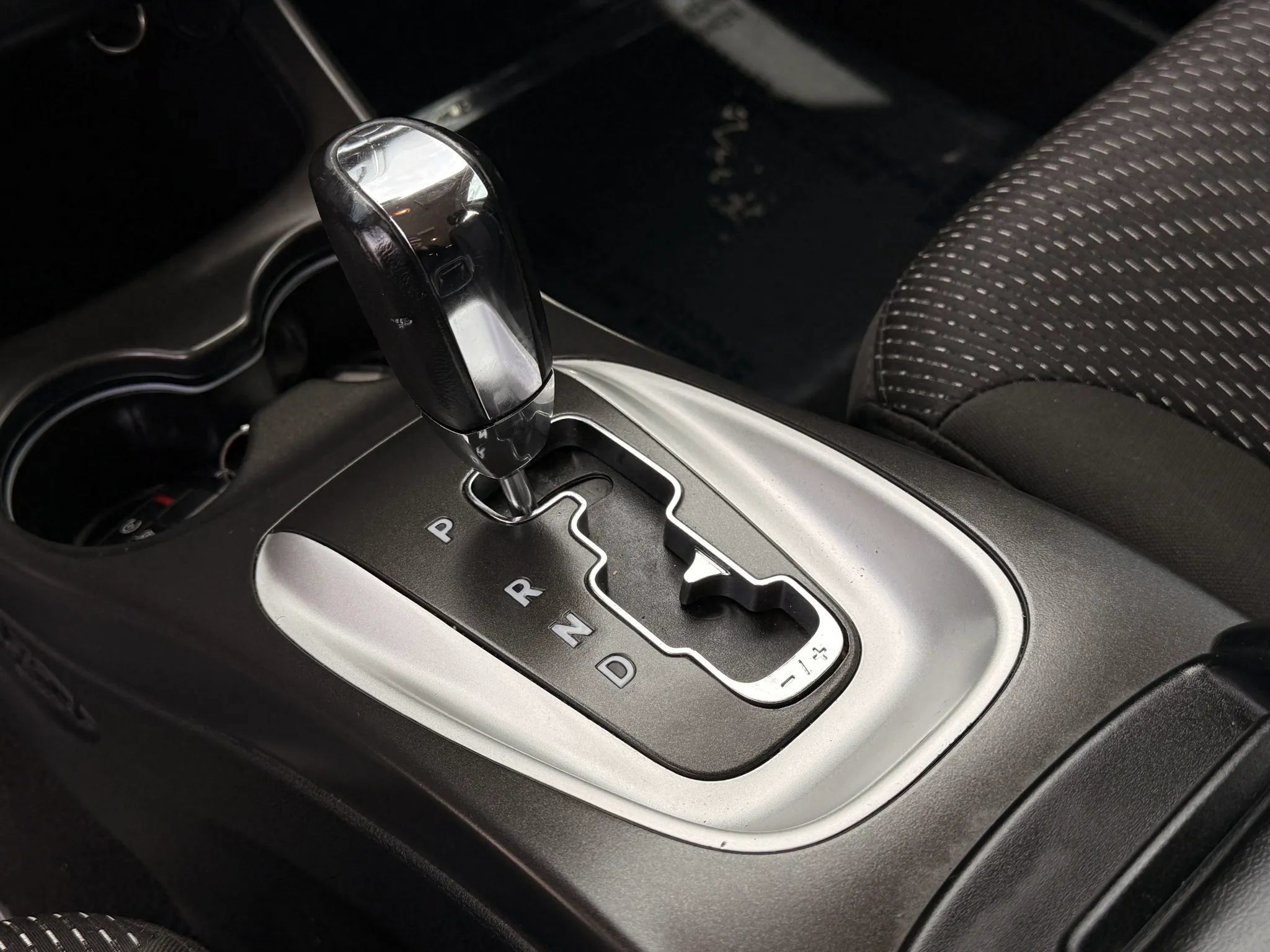 Used 2020 Dodge Journey SE w/ SE Popular Equipment Group FWD image 27