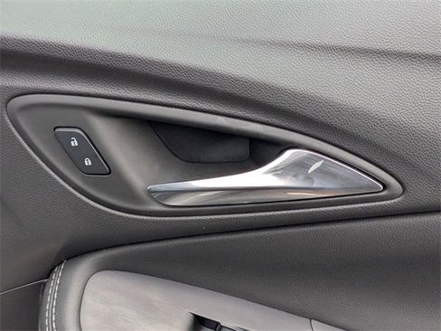 Used 2023 Buick Encore GX Select w/ Sport Touring Package image 33