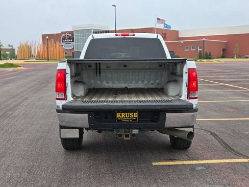 Used 2013 GMC Sierra 2500 SLT w/ Suspension Package, Off-Road AWD/4WD image 46