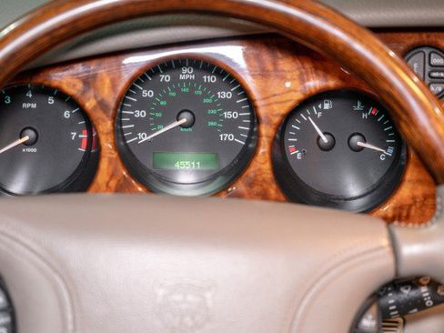 Used 1999 Jaguar XK8 Convertible RWD image 21