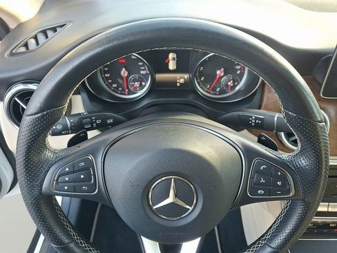 Used 2019 Mercedes-Benz GLA 250 4MATIC image 21