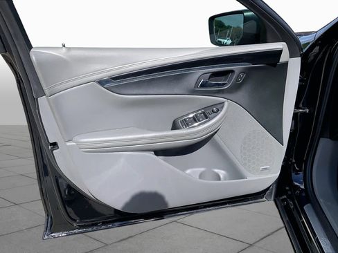 Used 2018 Chevrolet Impala Premier FWD image 21