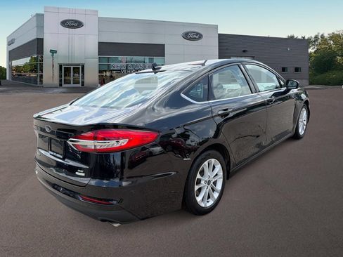 Used 2020 Ford Fusion SE FWD image 11