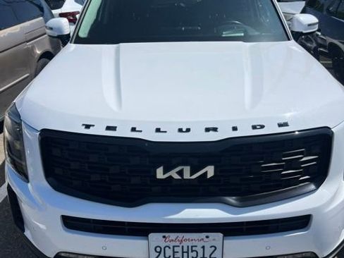 Used 2022 Kia Telluride SX w/ SX Prestige Package AWD/4WD image 3
